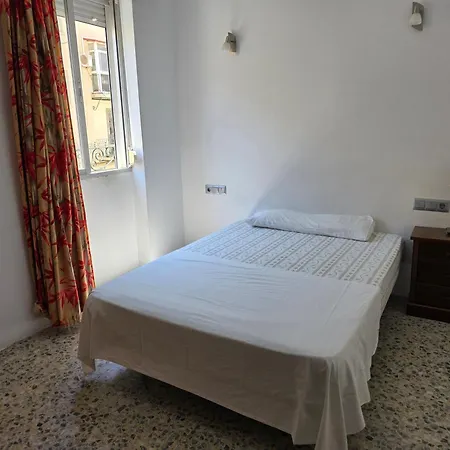 HABITACIÓN PRIVADA CÓMODA CENTRO MALAGA CERCA DE TODOS LOS SERVICIOS wifi-3