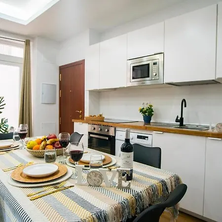 Boutique Apartment Downtown By Turivida-3