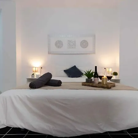 Premium Apartment Terrace Retreat By Turivida-2
