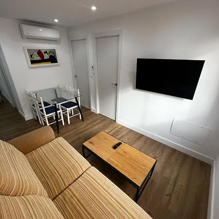 Boutique Apt Next To The Train Station By Turivida-3