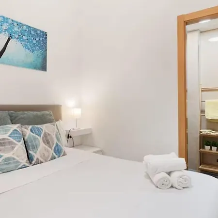 Central Studio, 3 min to Calle Larios, Ideal for Exploring Málaga-2