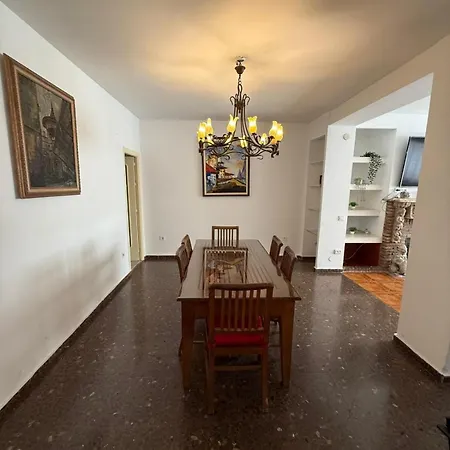 Mooi En Erg Ruim Appartement Met Een Openhaard-3