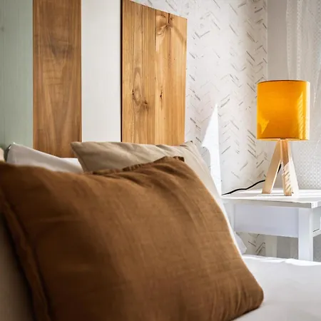 WonderStays Apartamentos Vela-3