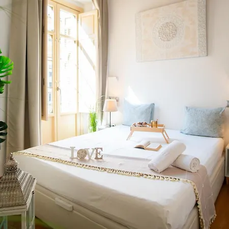Premium Apt Steps From Picasso House By Turivida-3