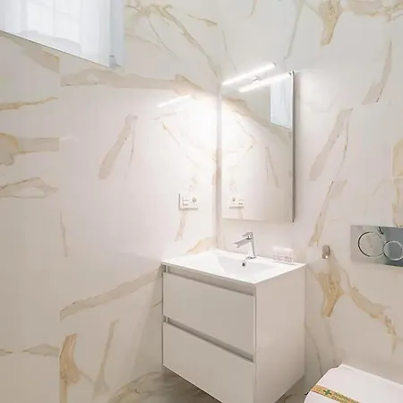 Feelathome Conde Apartments-2