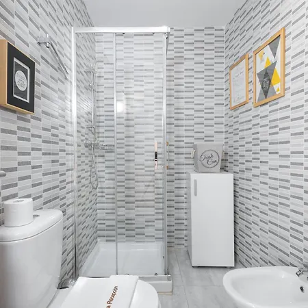 C15 - Charming Modern Studio In The Centre-2