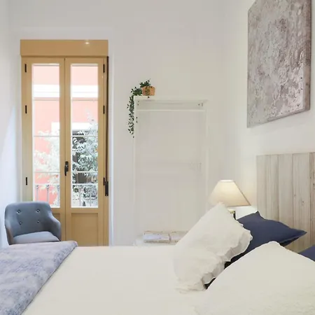 C93 - Trendy Two Bedrooms In Ollerias-3