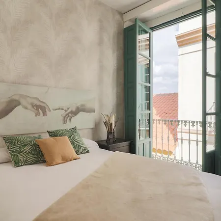 C32 - Cosy Getaway In The Historical Center Of Malaga-2