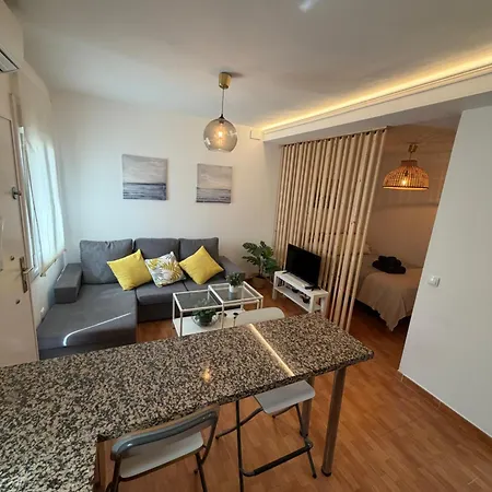 Precioso apartamento a 50m de la playa en El Palo-3