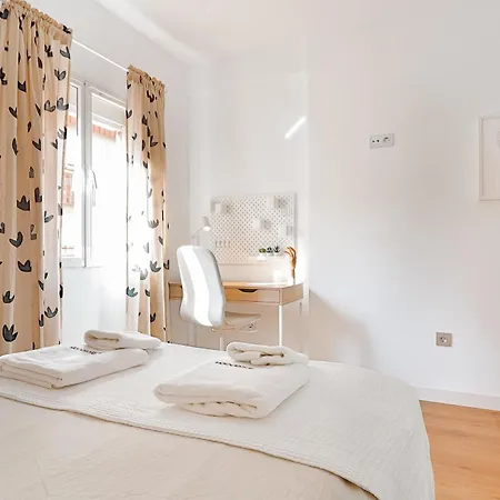 C24 Fantastic 4 Bedroom With Terrace-3