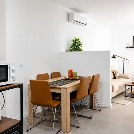 Apartamentos Jara Málaga Centro - Bajo C-3