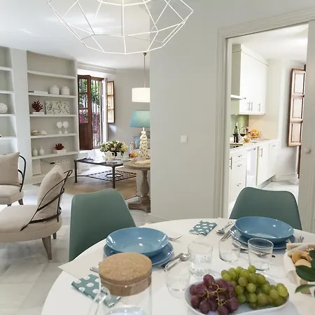 Gr Suites Boutique Picasso-3