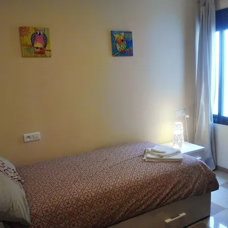 Apartamentos Decada Malaga-3