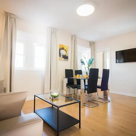 Holidays2Malaga Calle Nueva High Speed Wifi-3