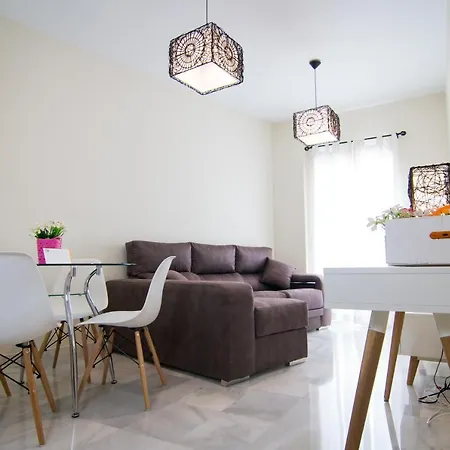 Holidays2Malaga Marques de Villafiel Cozy downtown apartment-2