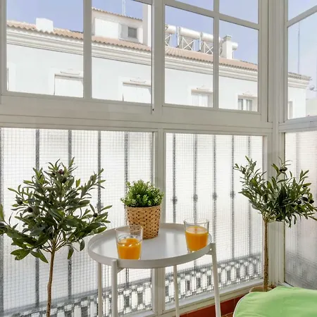 Spacious centre apartment in Málaga-3