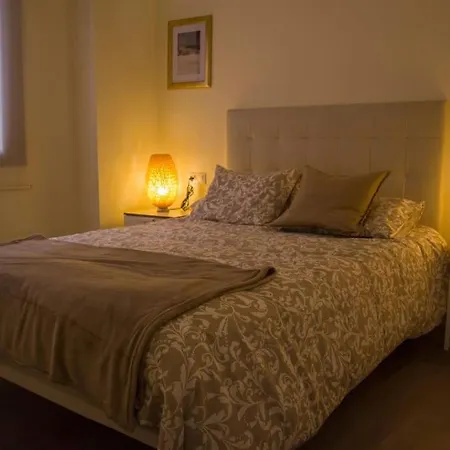 Apartamento Al Lado De La Casa De Picasso-3
