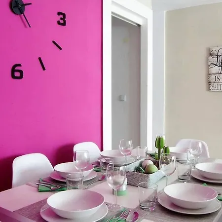 City Center Big Apartment-Family & Friends-5 Beds-3
