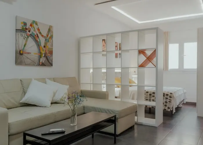 Marqués de Guadiaro 1 Apartamentos Málaga