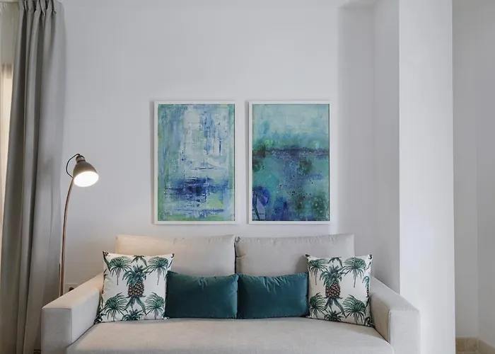 Caleta Homes - Ancha Del Carmen Málaga