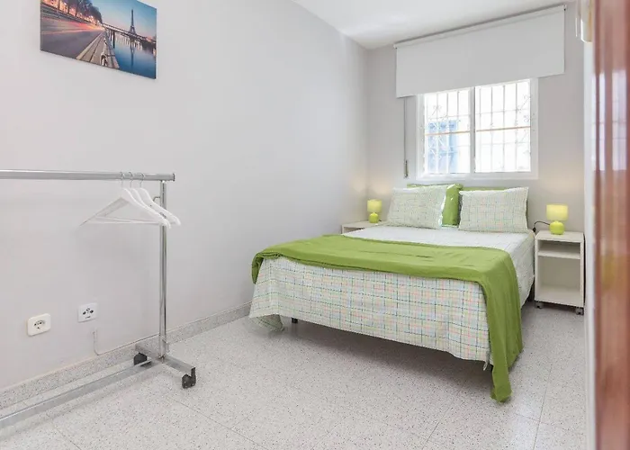 Malagaonbeach 1 - Two Bedrooms - Up To 3 People - 20 Meters Beach