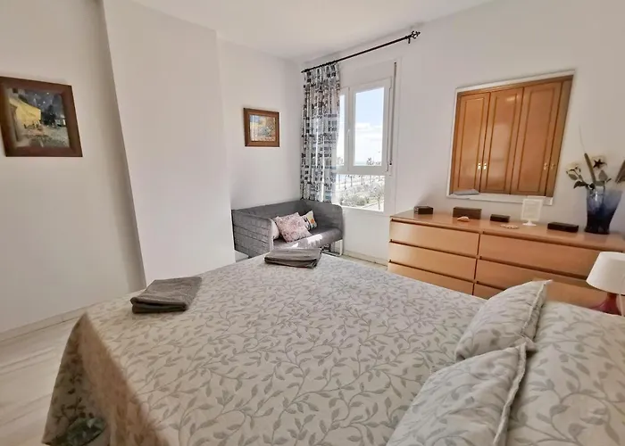 Neptuno Apartment: Sun, Beach And Relax In Huelin Málaga