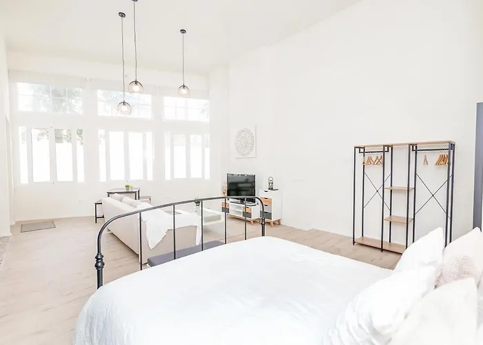 Apartamento BHost - Loft El Angel Málaga