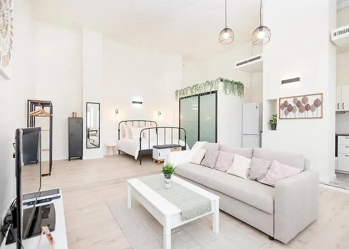Apartamento BHost - Loft El Angel Málaga