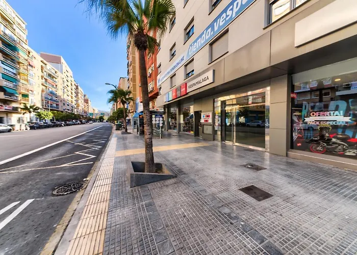 Holidays2Malaga Salitre cerca Estacion AVE&Fibra Wifi