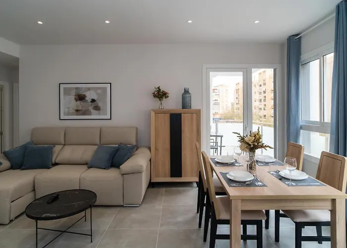 AAC Málaga - Apartamento con terraza, muy amplio, totalmente equipado, cerca del centro y nuevo!