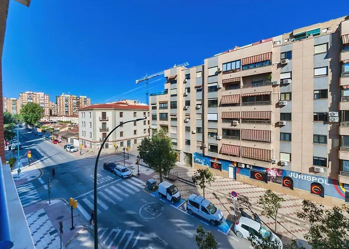 Holidays2Malaga Ayala 450 Mts From Beach & Terrace
