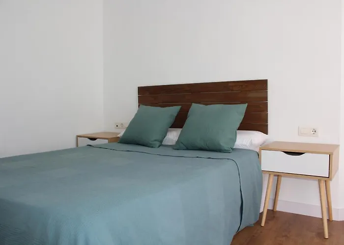 Beautiful Brand New 2 Bedroom Flat With Terrace Málaga