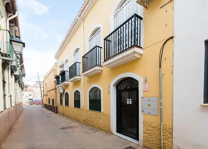 Trinidad Trafalgar, Quiet And Nice Aprtment In The Heart Of The Spanish Culture Málaga