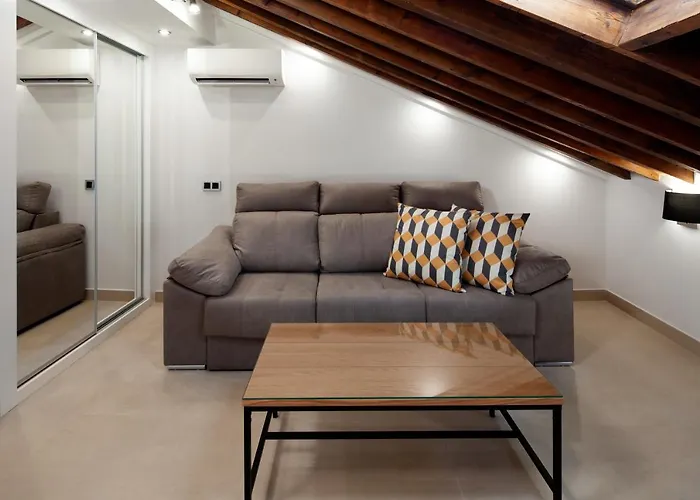 INMálaga Penthouse Santos Suites