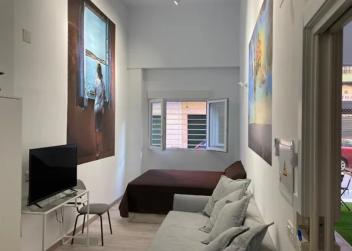 Golondrinas de Malaga Apartamentos con mucho Arte y terraza solarium en coliving