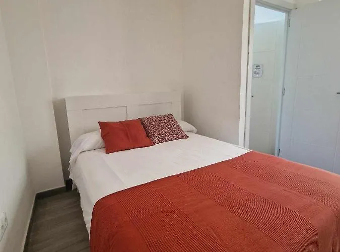 1 room frente a playa pedregalejo 2D Málaga