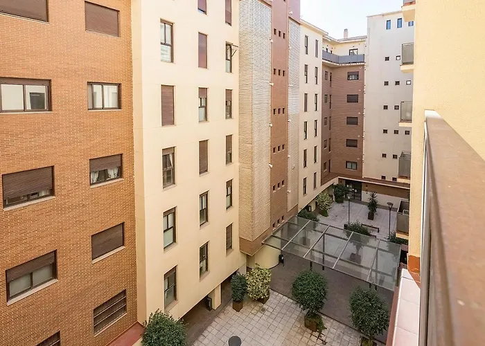Apartamento BHost - Colón Málaga