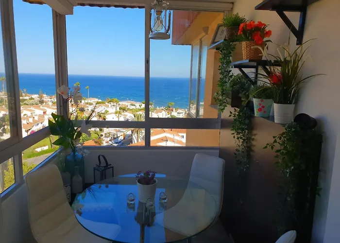 Apartamento Frente A La Playa. Vistas Al Mar. La Cala De Mijas Málaga