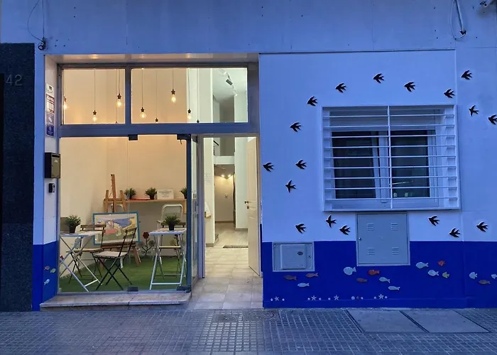 Golondrinas de Malaga Apartamentos con mucho Arte y terraza solarium en coliving