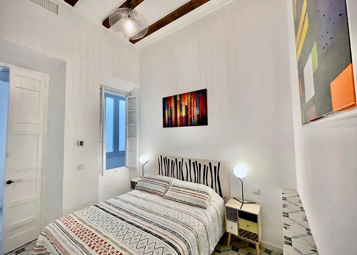 Puerta Azul 3 Bedroom Deluxe Apartment Málaga