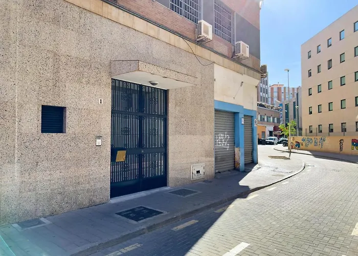 Sunset Malaga - Luxurious & Parking Apartment
