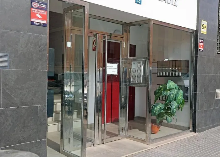 Casa Fenicia - Cosy Apartment With Free Private Parking Málaga