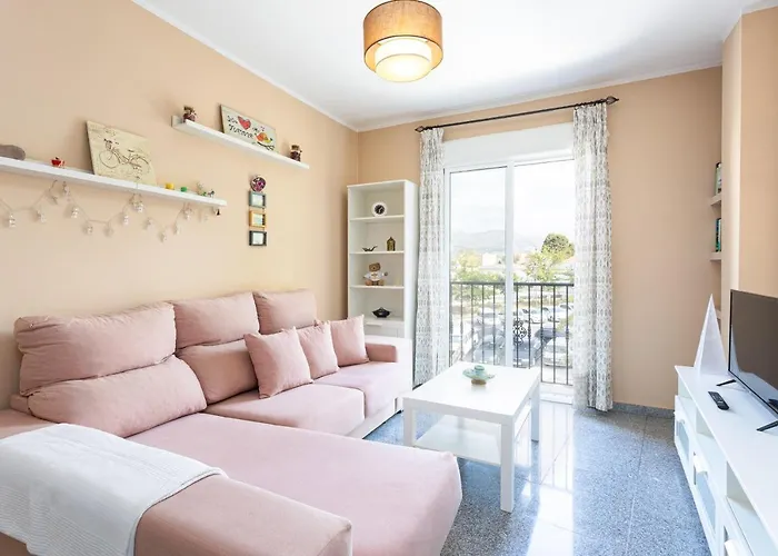 Holidays2Malaga Capuchino Cozy French Balcony & Smarttv