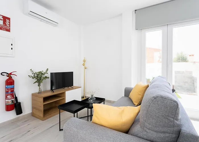 Apartamentos LA PELUSA Málaga
