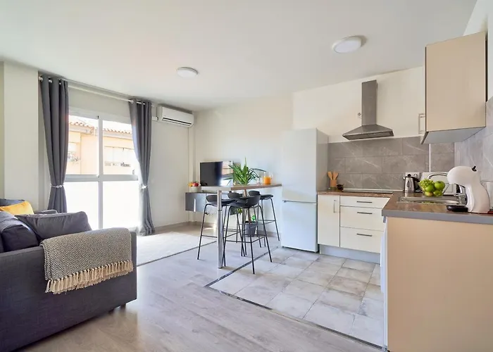 Apartamento Charming And Bright Flat In The Heart Of Málaga