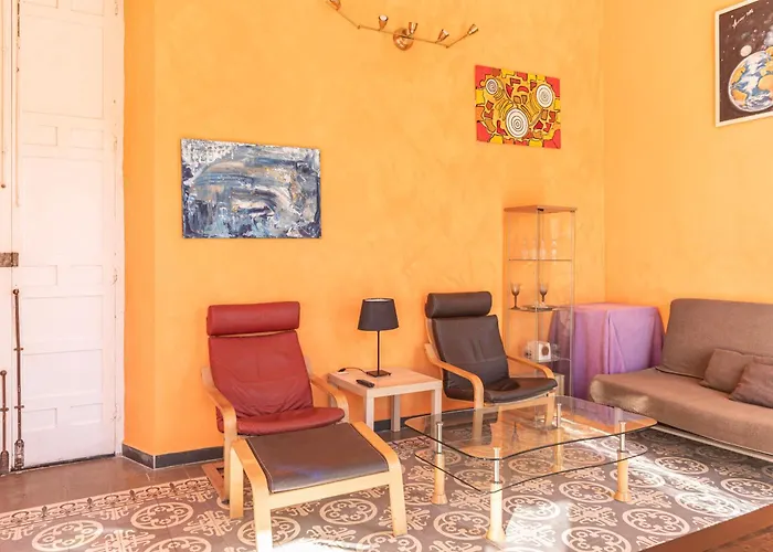 Private Rooms In Historic Building On The Square Málaga
