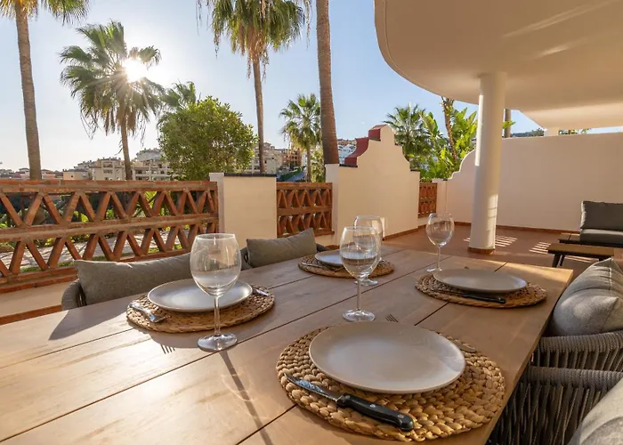 Golf Estate Apartment 3 Pools All Year, Gym, Tennis&Huge Terrace Málaga