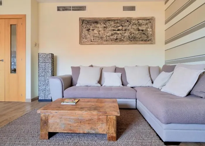 Holidays2Malaga Heroe de Sostoa con piscina junto Estacion AVE y playa