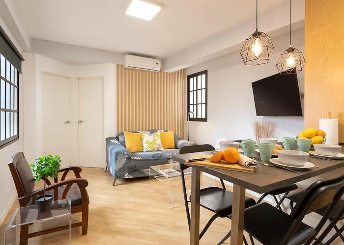 Coqueto Apartamento Junto A Calle Larios By Rent Me Málaga