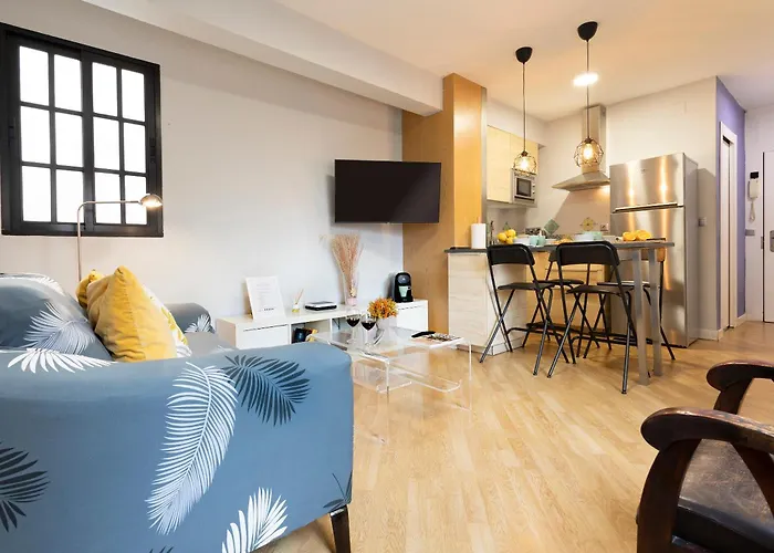 Coqueto Apartamento Junto A Calle Larios By Rent Me Málaga